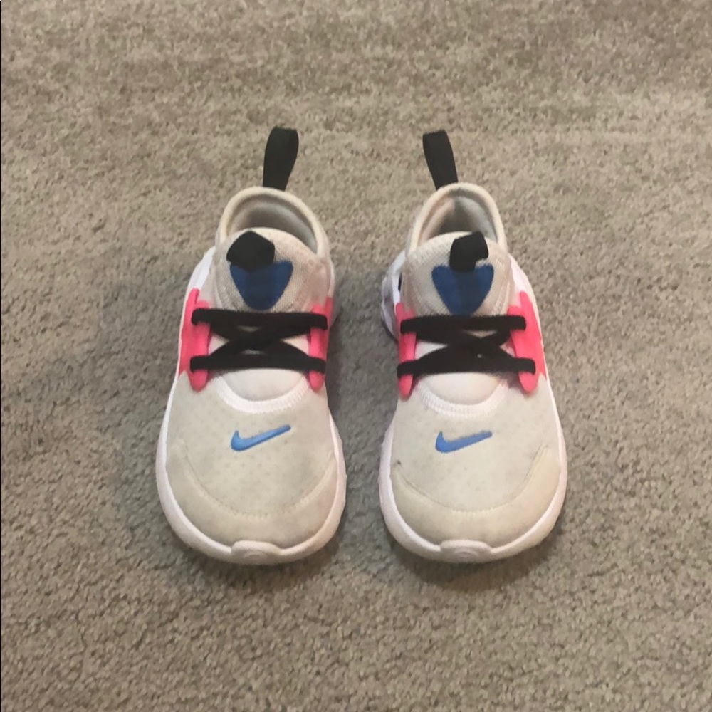 SOLD Nike running sneaker